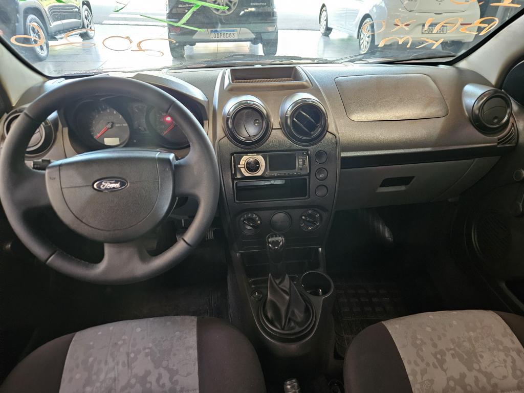 FORD Fiesta Sedan - Foto