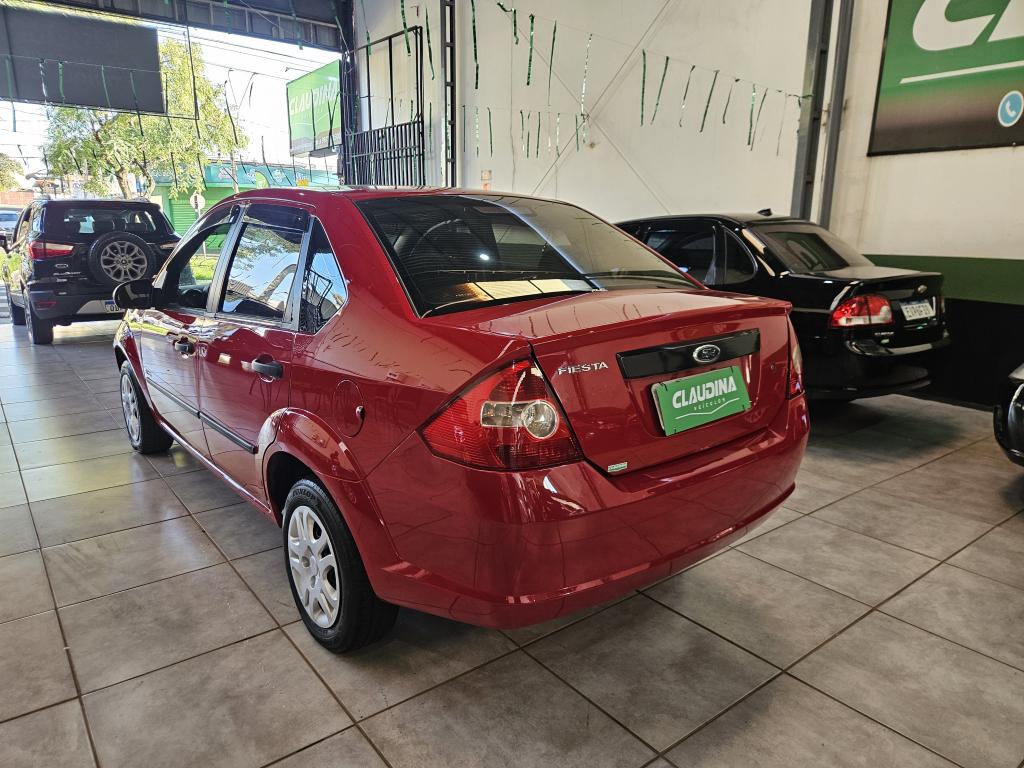 FORD Fiesta Sedan - Foto