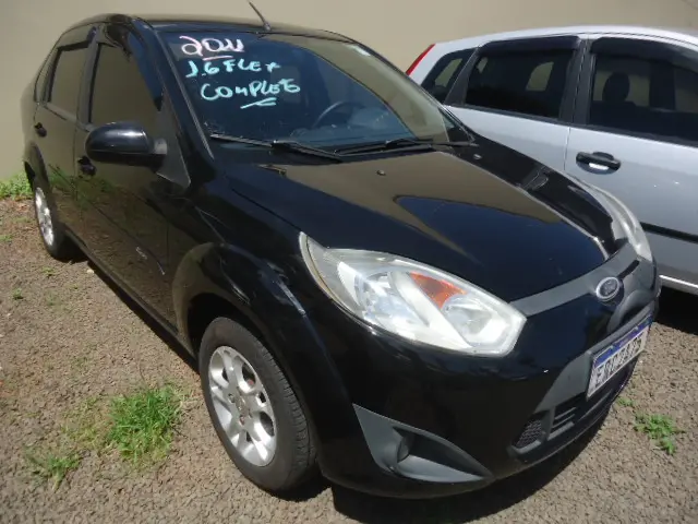 FORD Fiesta Sedan - Foto