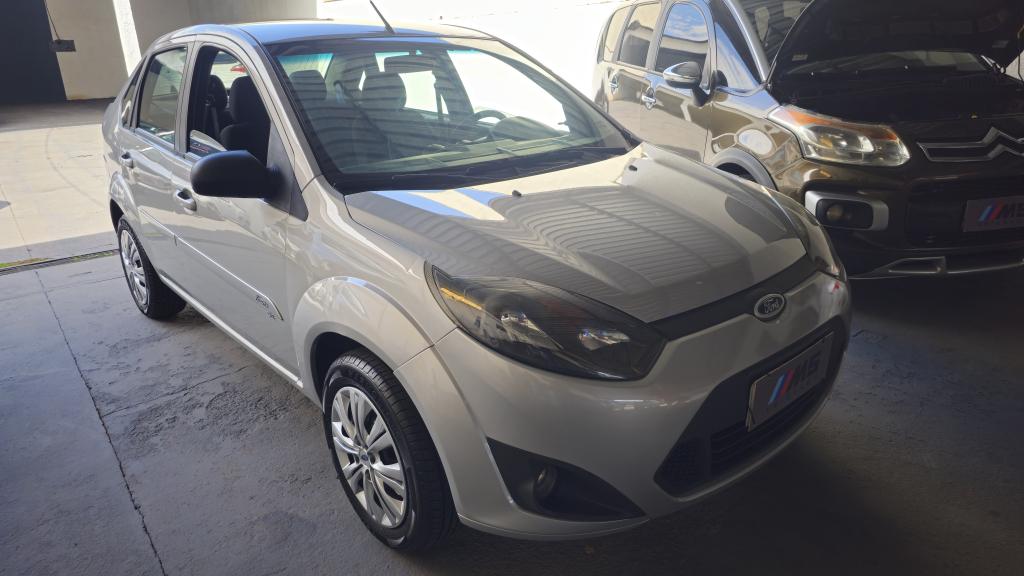FORD Fiesta Sedan - Foto