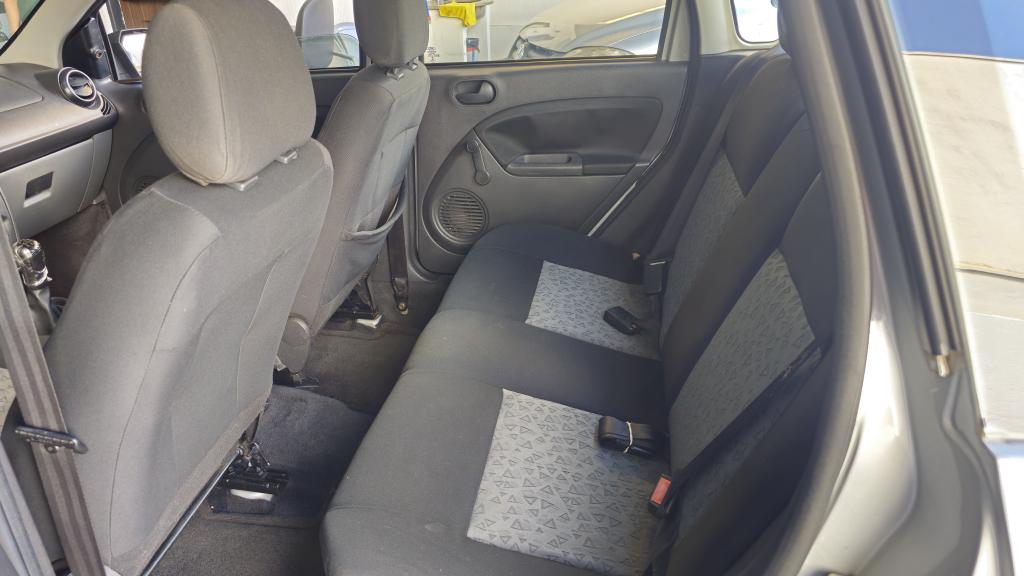 FORD Fiesta Sedan - Foto