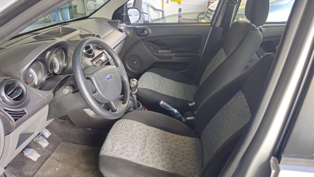 FORD Fiesta Sedan - Foto