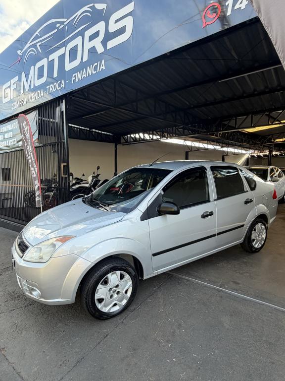 FORD Fiesta Sedan - Foto