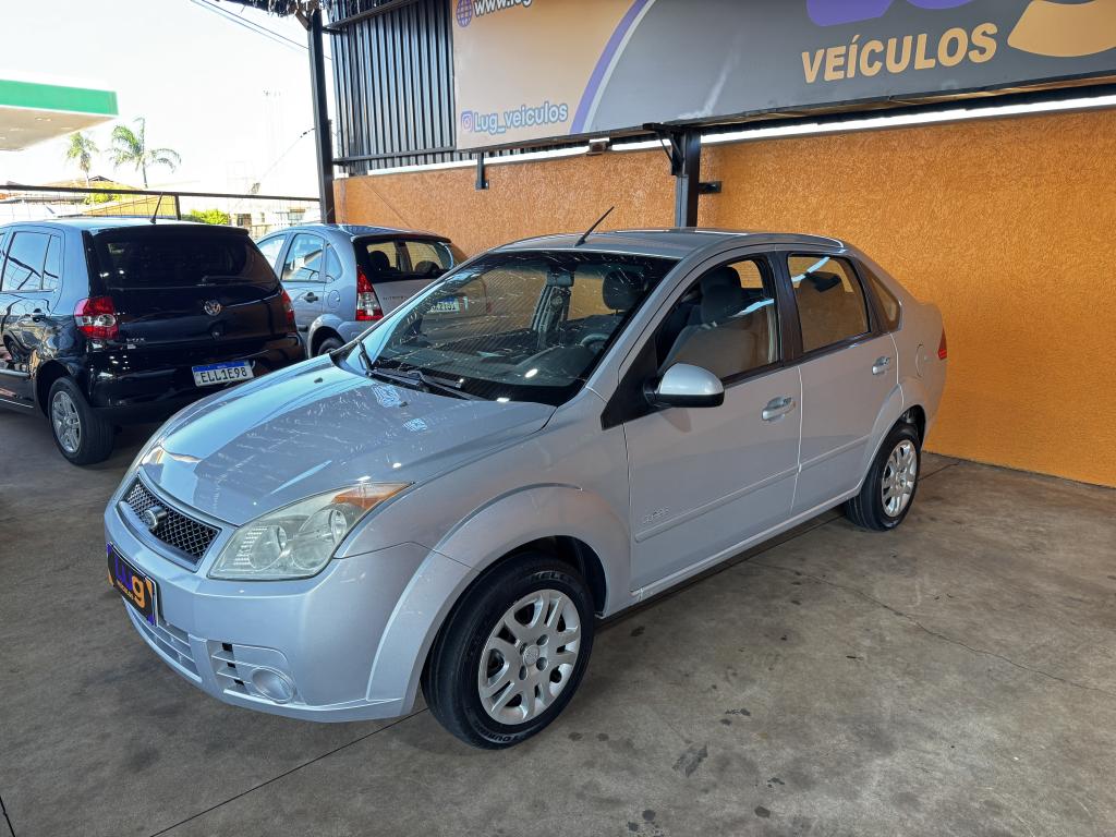 FORD Fiesta Sedan - Foto