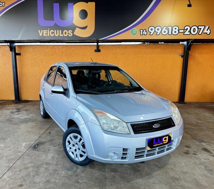 FORD Fiesta Sedan