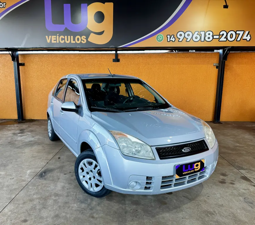 FORD Fiesta Sedan