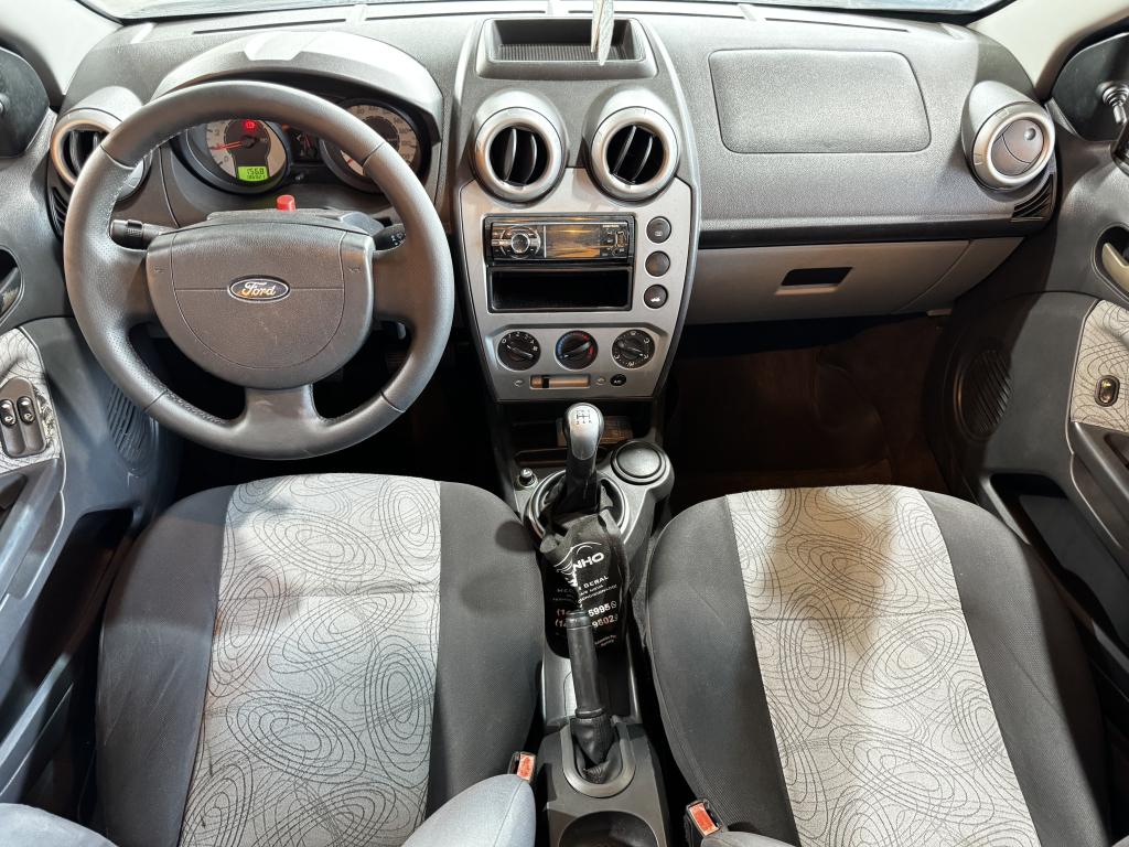 FORD Fiesta Sedan - Foto