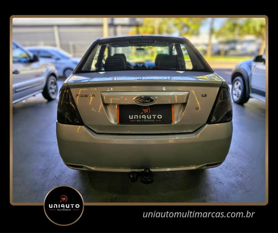 FORD Fiesta Sedan - Foto