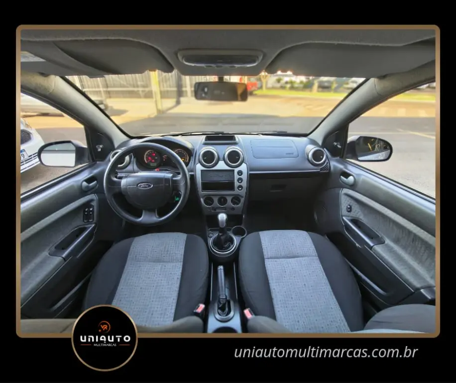 FORD Fiesta Sedan - Foto