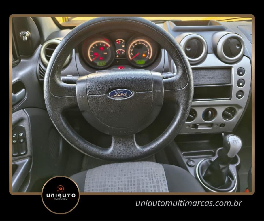 FORD Fiesta Sedan - Foto