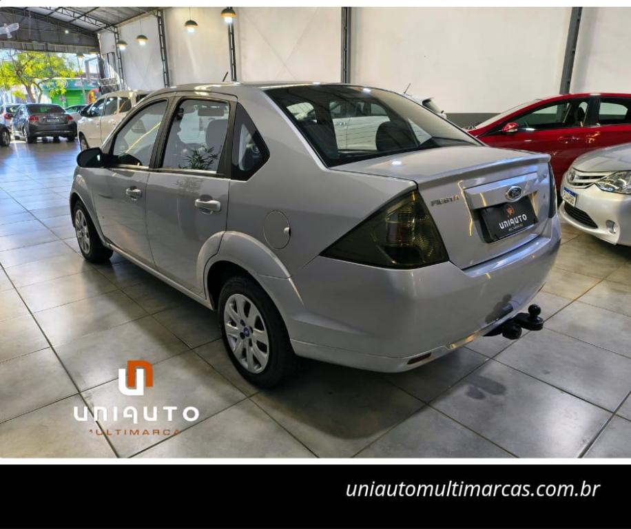 FORD Fiesta Sedan - Foto