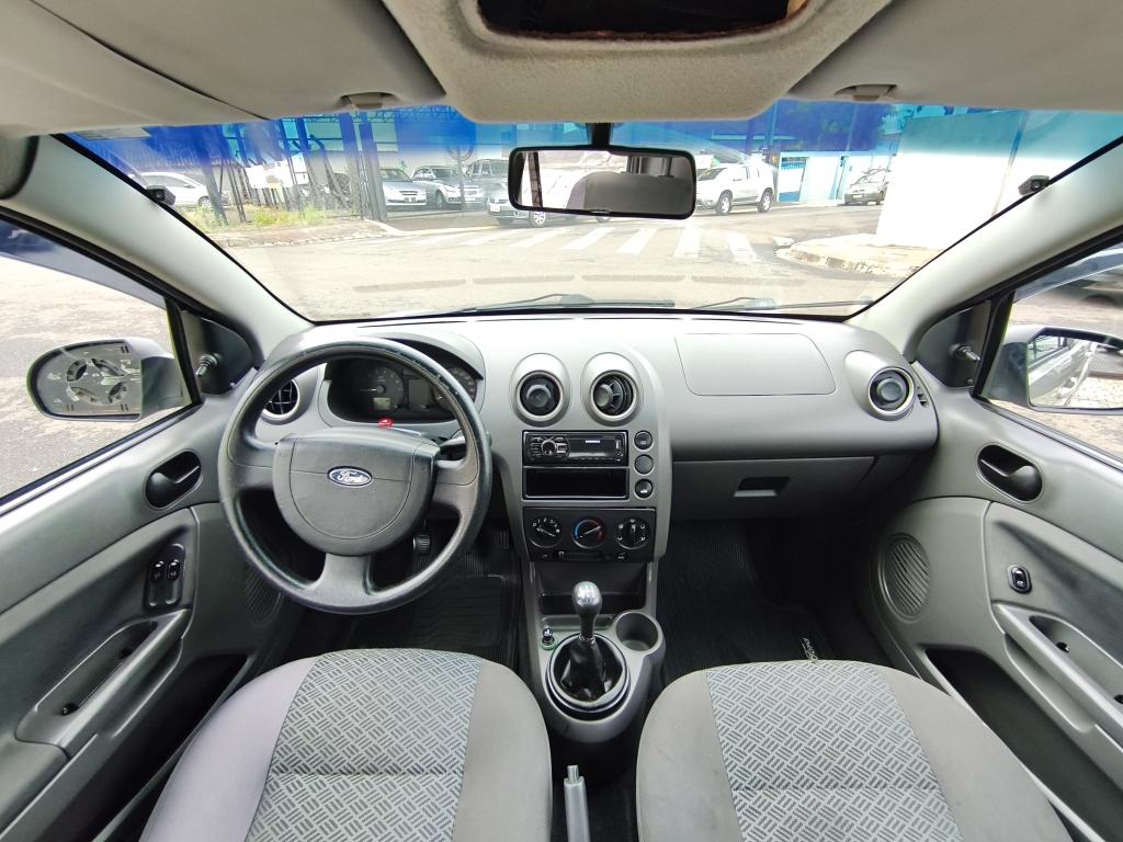 FORD Fiesta Sedan - Foto