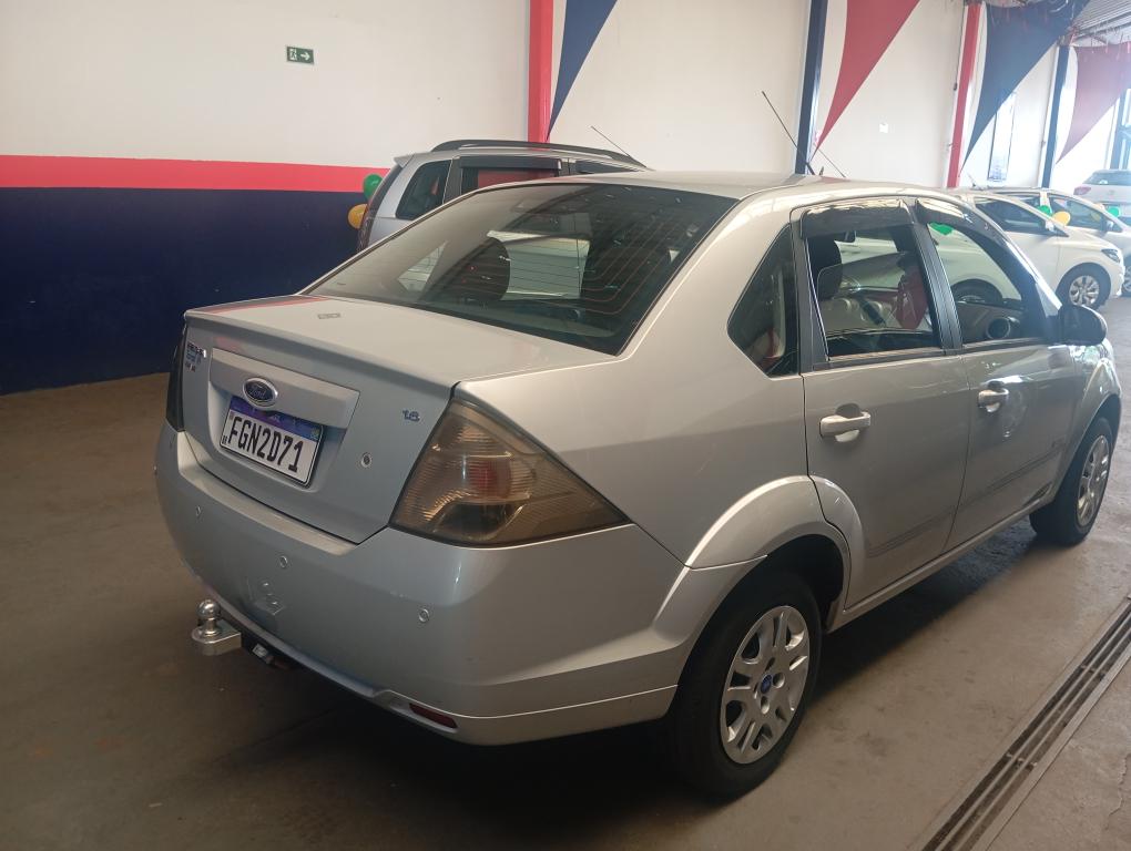 FORD Fiesta Sedan - Foto