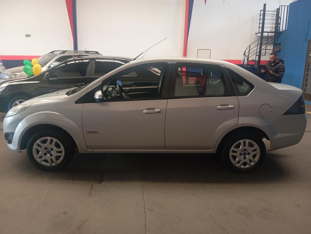 FORD Fiesta Sedan - Foto