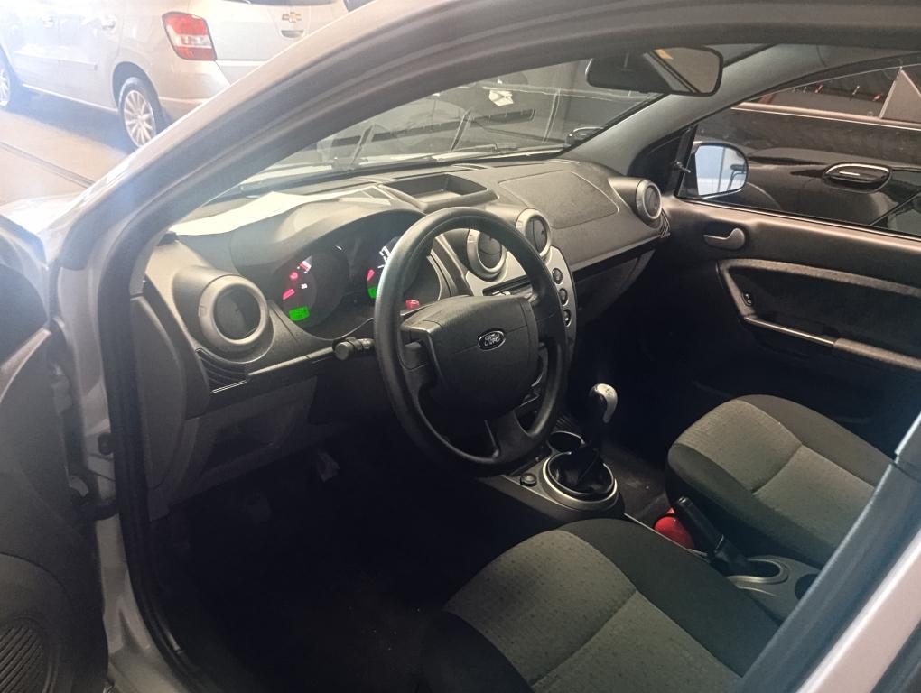 FORD Fiesta Sedan - Foto