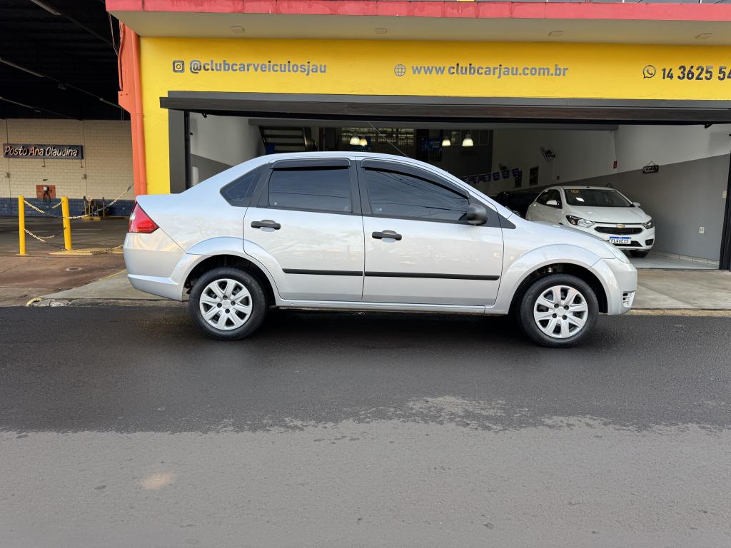 FORD Fiesta Sedan