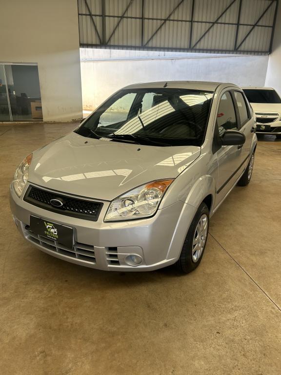 FORD Fiesta Sedan