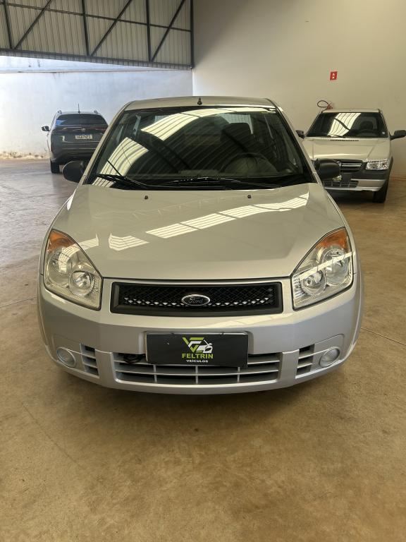 FORD Fiesta Sedan - Foto