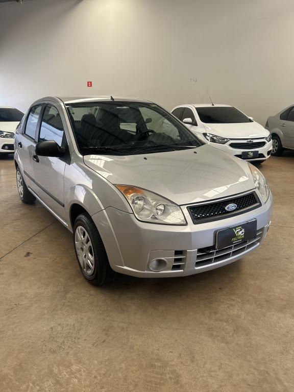 FORD Fiesta Sedan - Foto