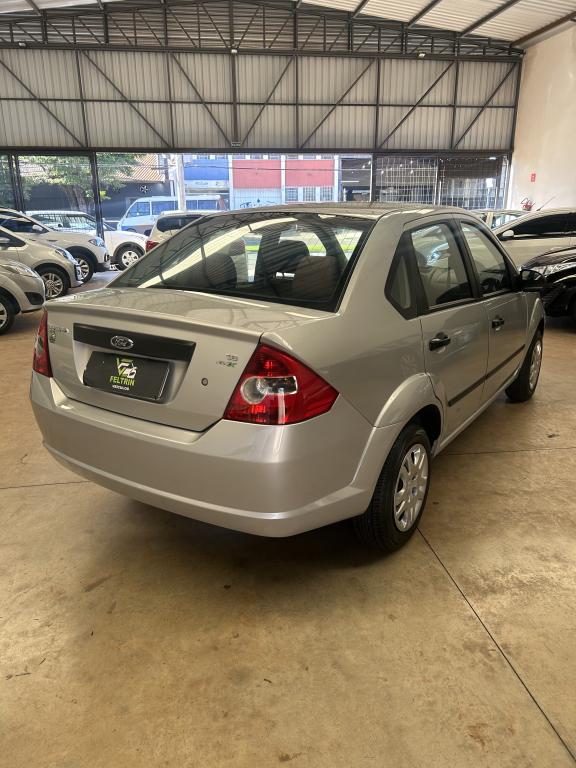 FORD Fiesta Sedan - Foto
