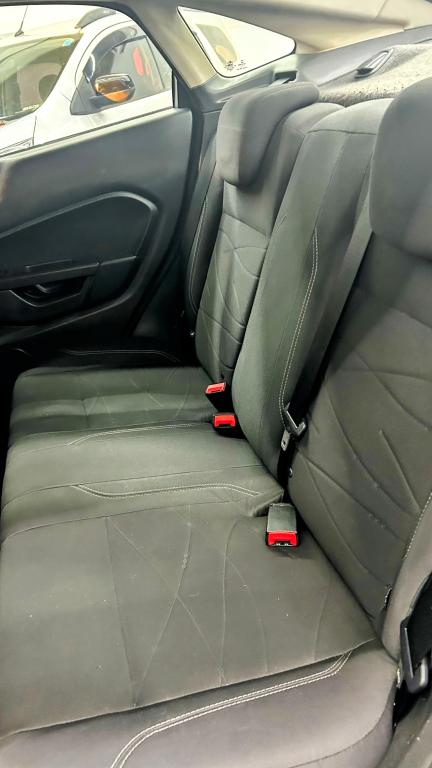 FORD Fiesta Sedan - Foto