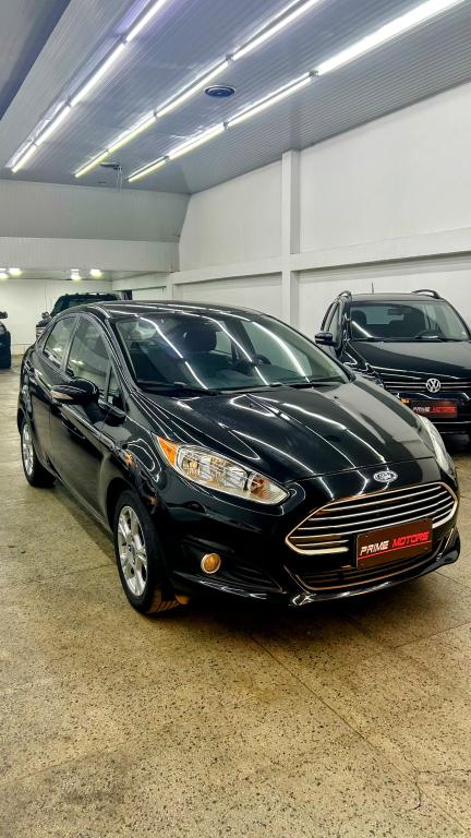 FORD Fiesta Sedan