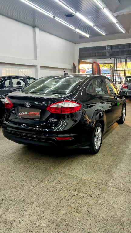 FORD Fiesta Sedan - Foto