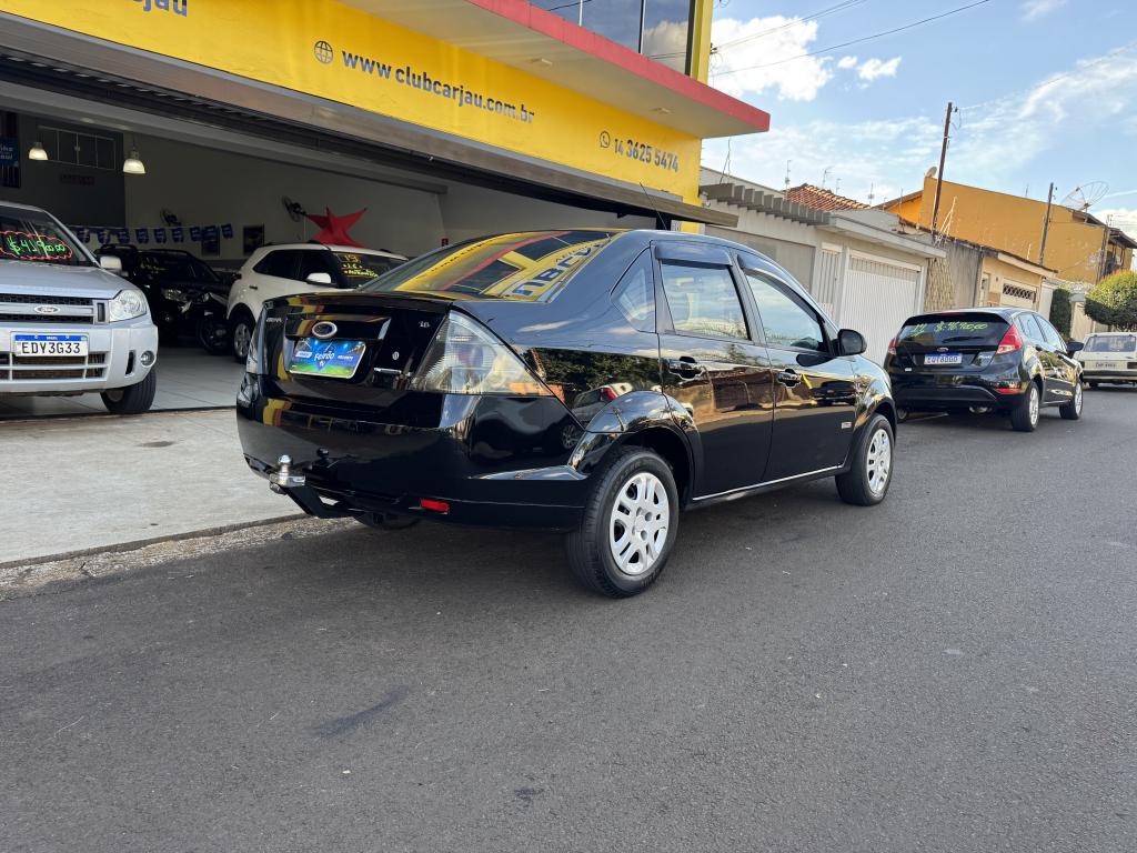 FORD Fiesta Sedan - Foto