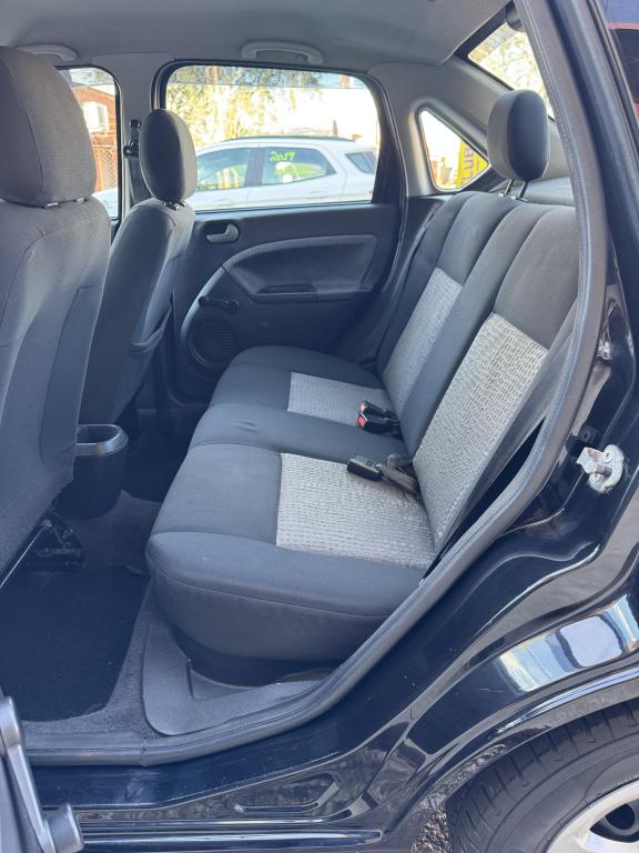 FORD Fiesta Sedan - Foto