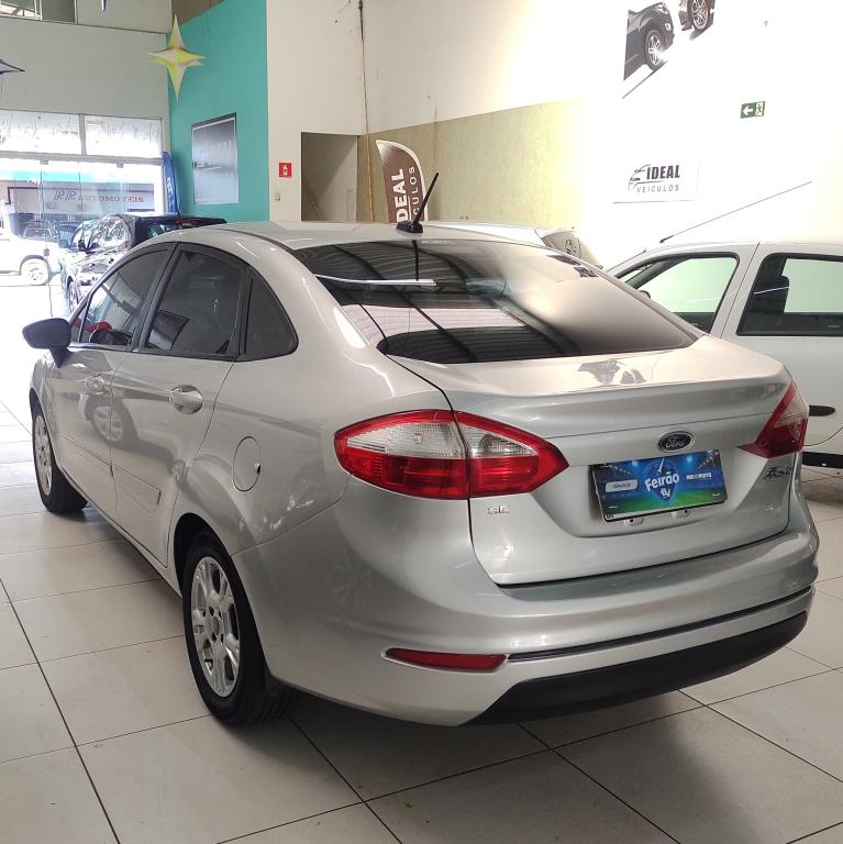 FORD Fiesta Sedan - Foto