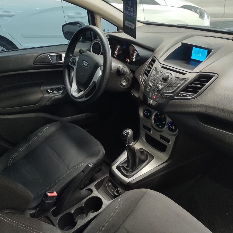 FORD Fiesta Sedan - Foto