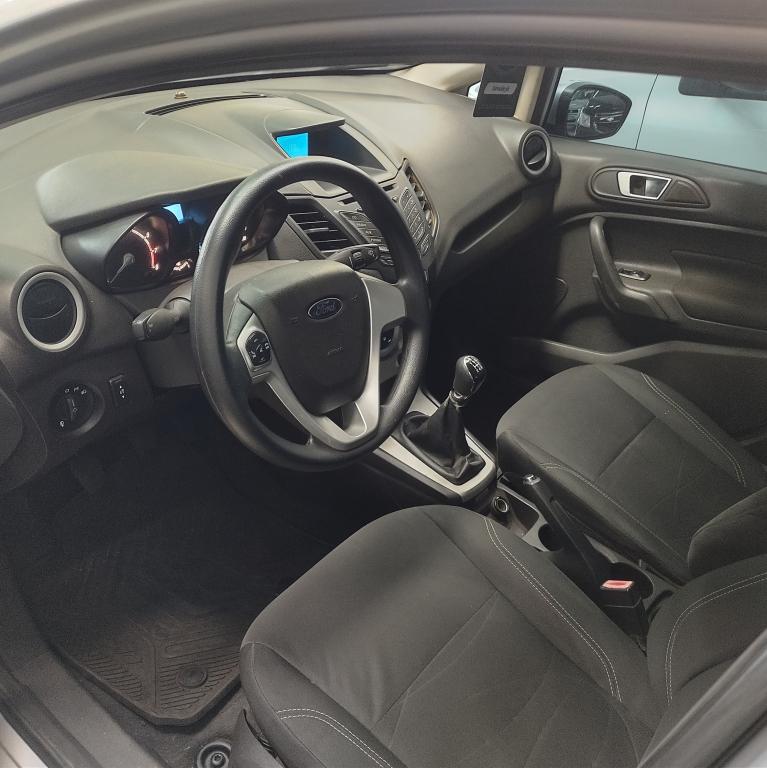 FORD Fiesta Sedan - Foto