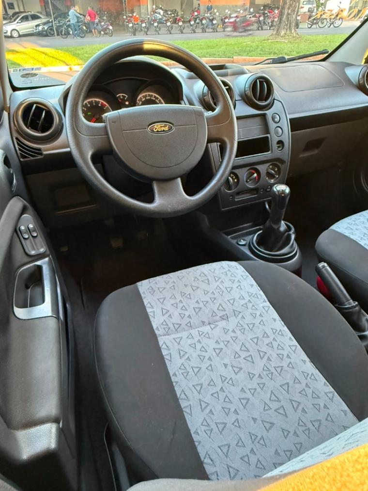 FORD Fiesta Sedan - Foto