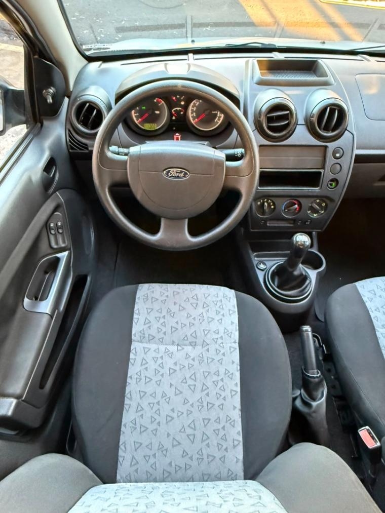 FORD Fiesta Sedan - Foto