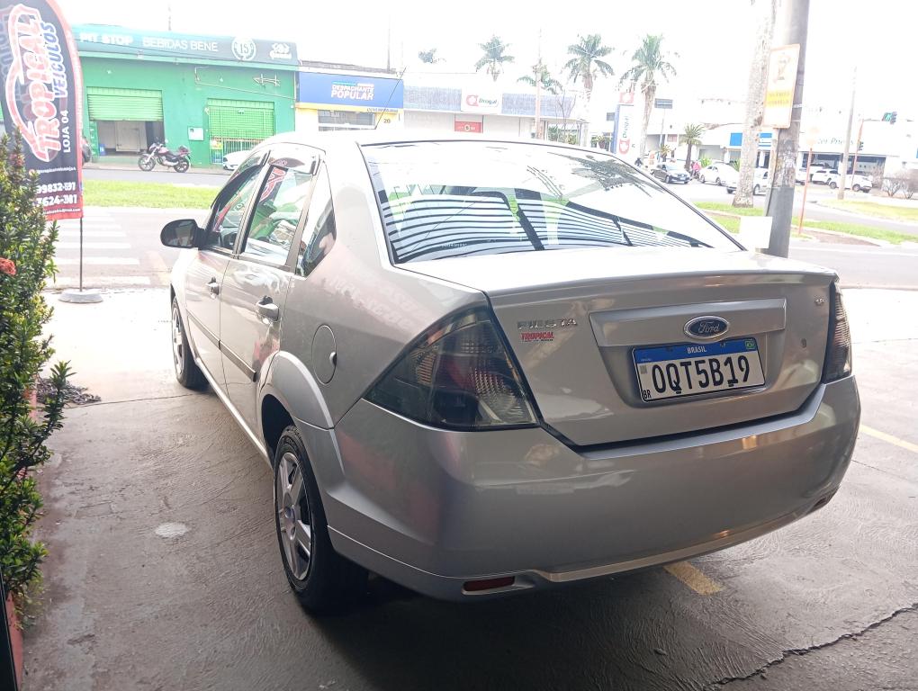 FORD Fiesta Sedan - Foto
