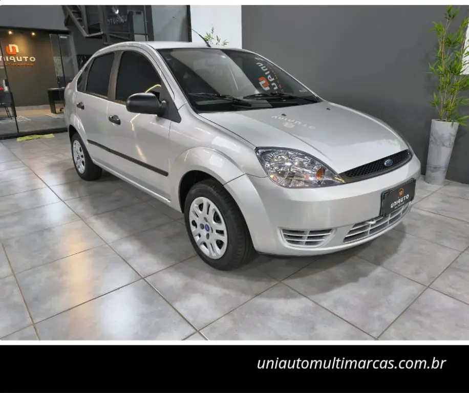 FORD Fiesta Sedan - Foto
