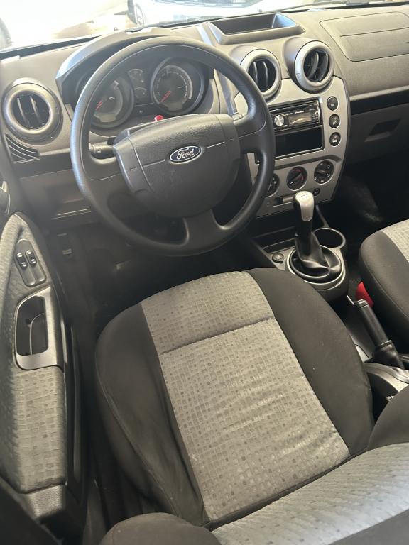 FORD Fiesta Sedan - Foto