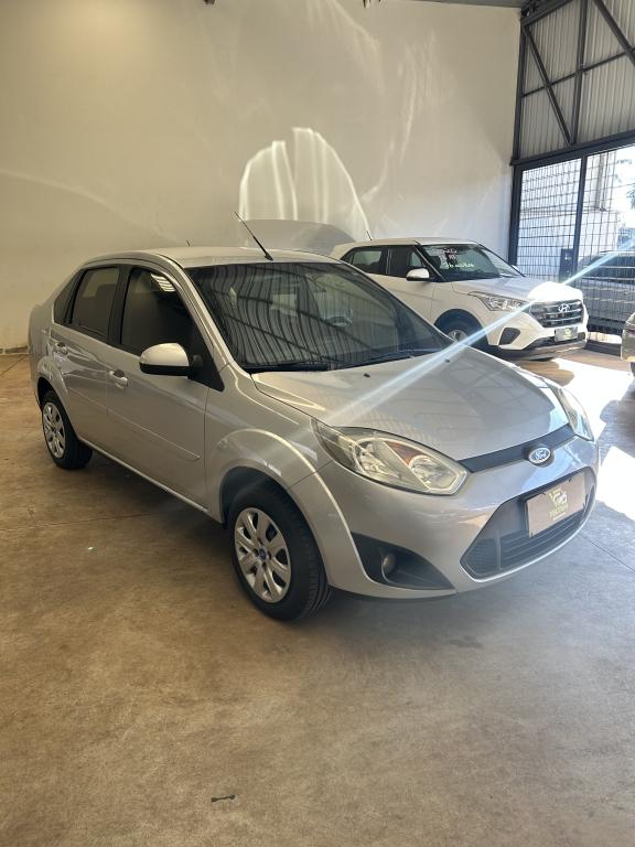 FORD Fiesta Sedan - Foto