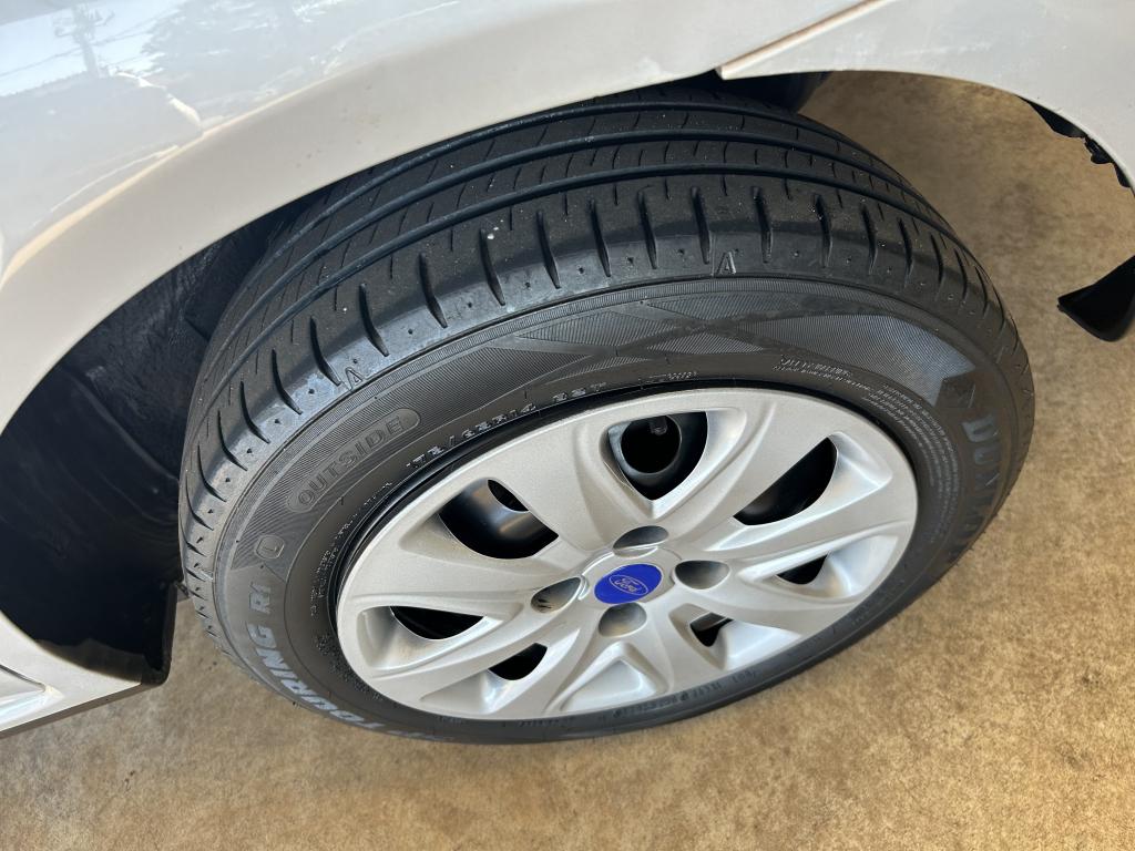 FORD Fiesta Sedan - Foto