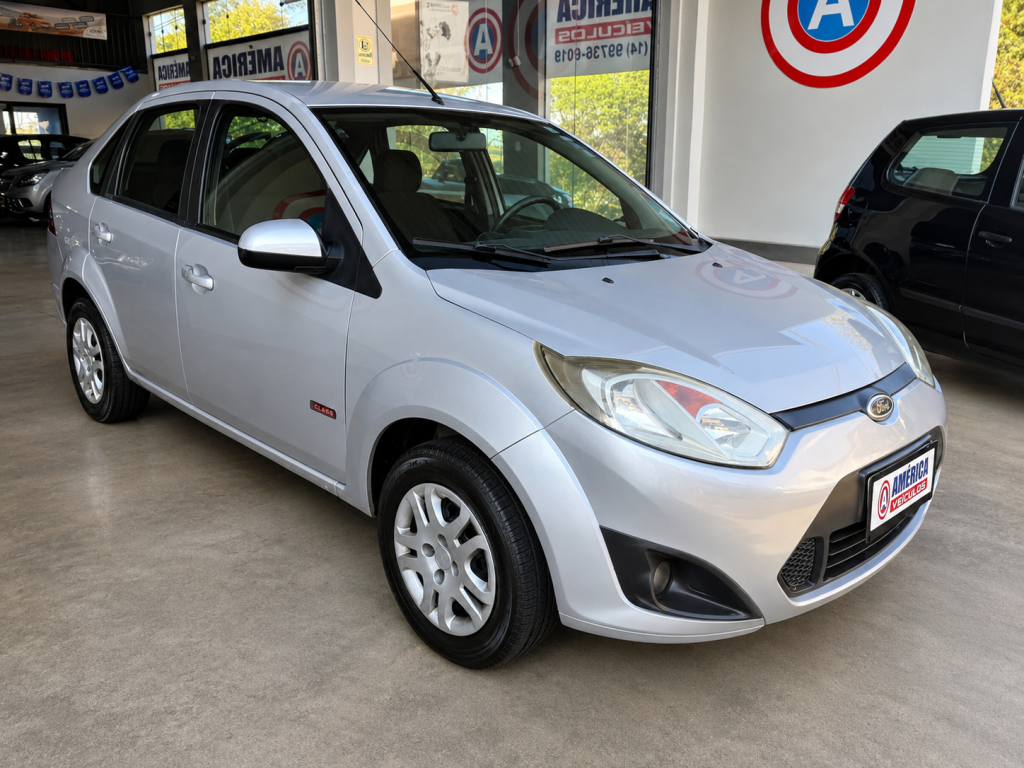 FORD Fiesta Sedan