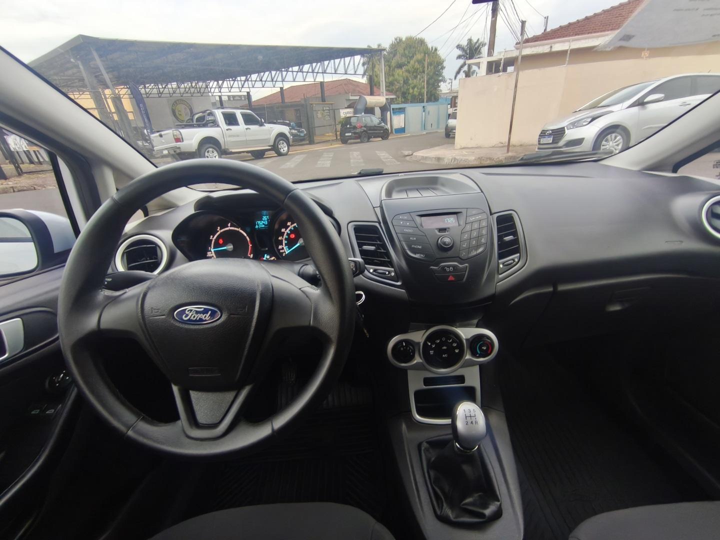FORD Fiesta Sedan - Foto