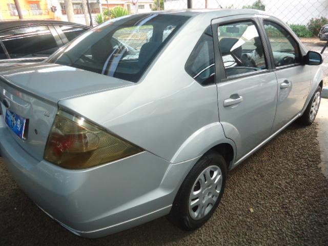 FORD Fiesta Sedan - Foto