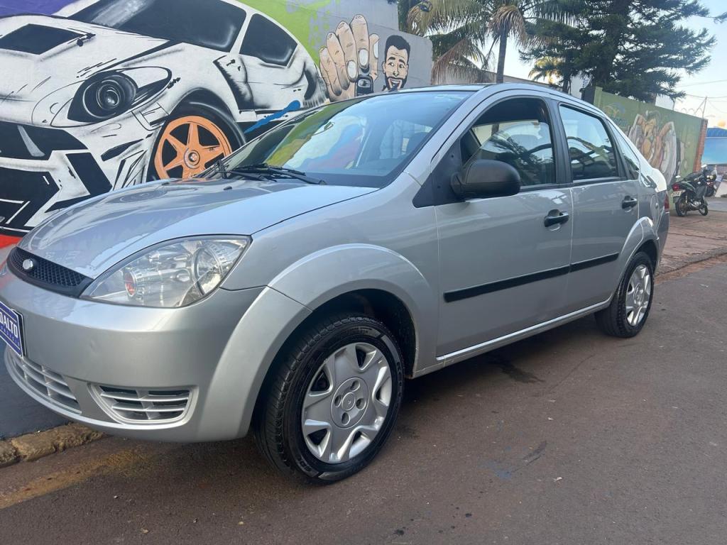 FORD Fiesta Sedan