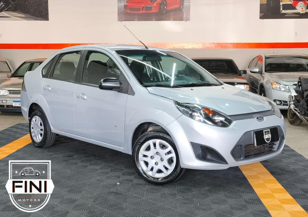 FORD Fiesta Sedan