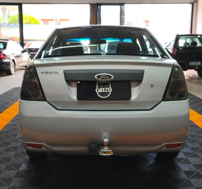 FORD Fiesta Sedan - Foto