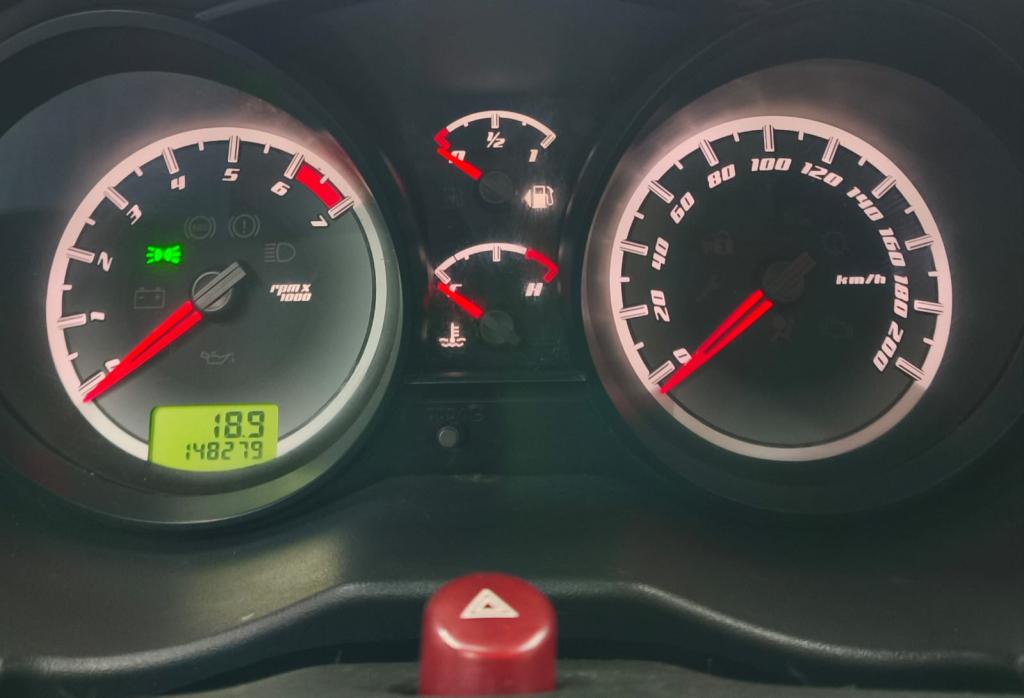 FORD Fiesta Sedan - Foto