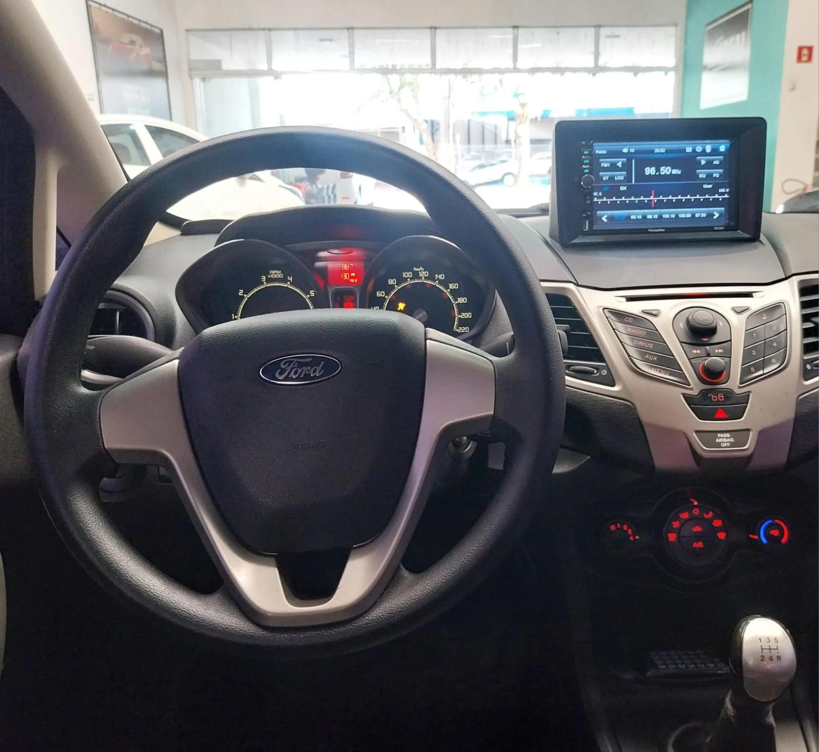 FORD Fiesta Sedan - Foto