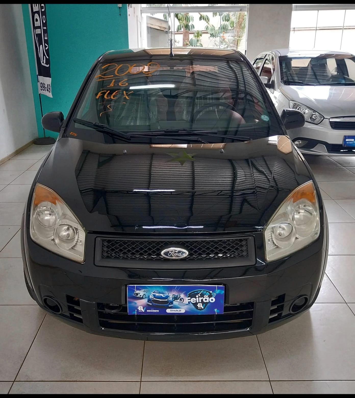 FORD Fiesta Sedan - Foto