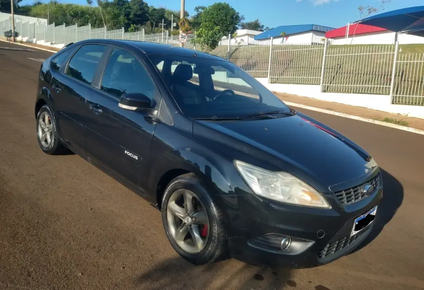 FORD Focus Hatch - Foto