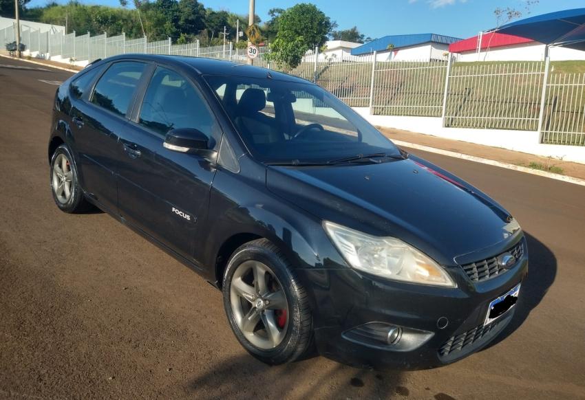 FORD Focus Hatch - Foto